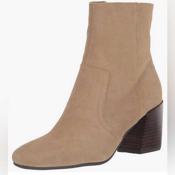 NEW w/o box Blondo Taupe Waterproof Suede Sadie Ankle Boots Women's Size 11 B - Picture 7 of 11